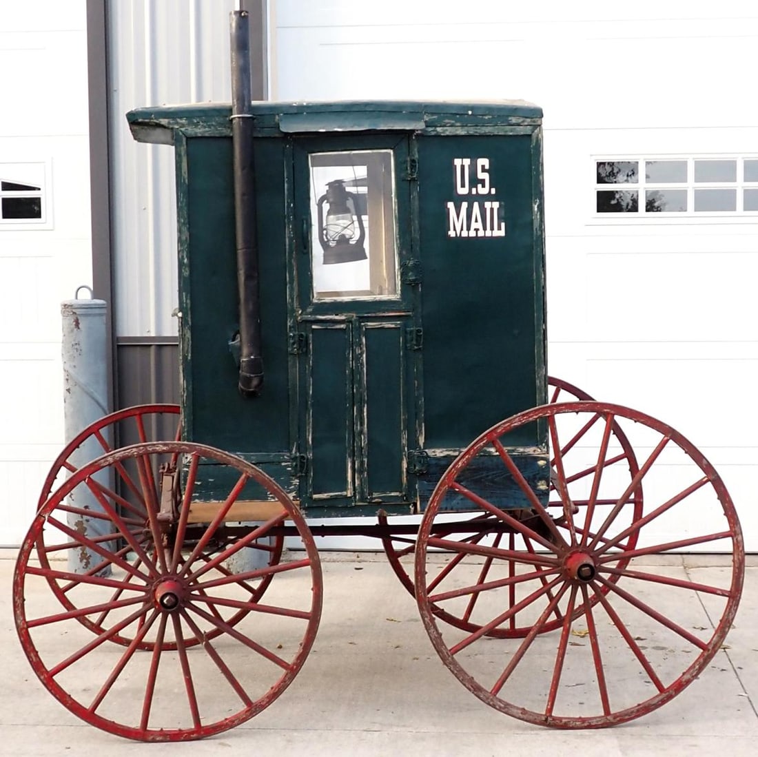 Horse-drawn US Mail buggy (1 of 6)