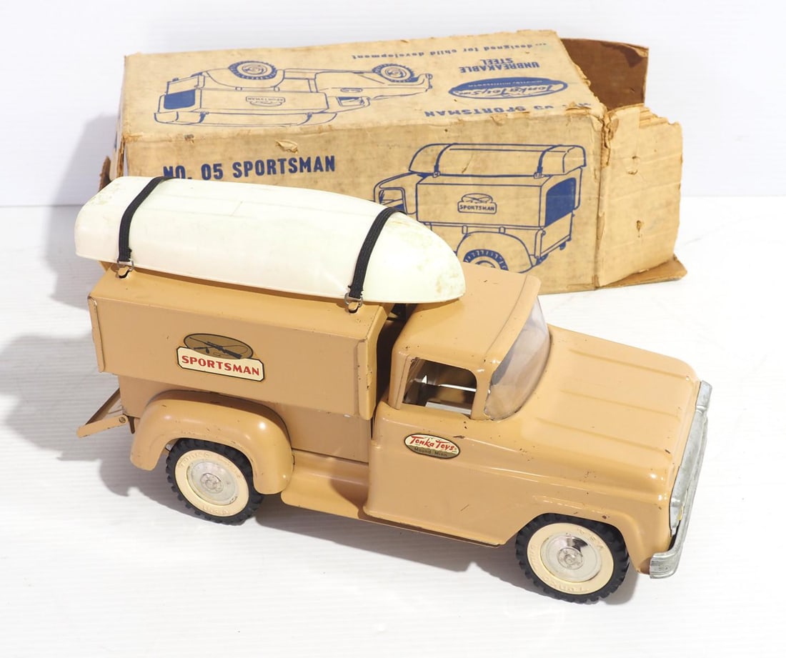 1960's Tonka Sportsmans Truck with Boat (1 of 4)