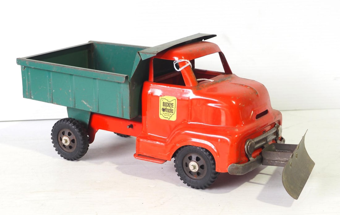 Buckeye dump truck with snow blade (1 of 4)