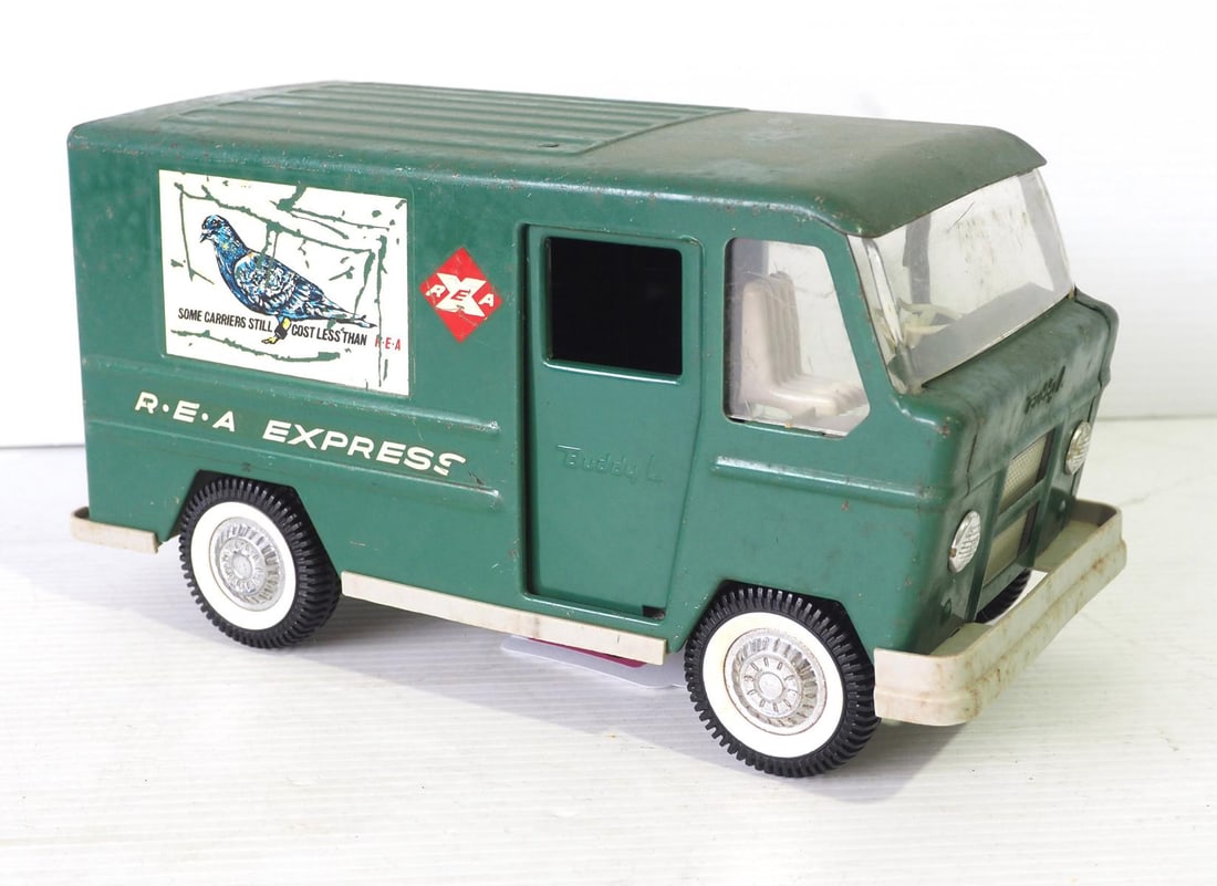 Buddy R.E.A. Express delivery van (1 of 3)