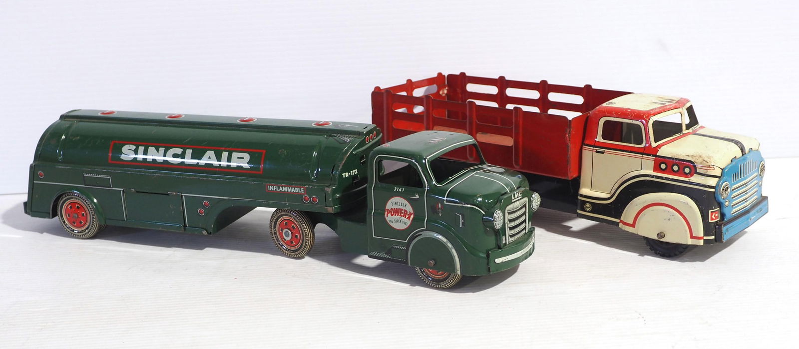 (2) Marx tin litho trucks (1 of 5)