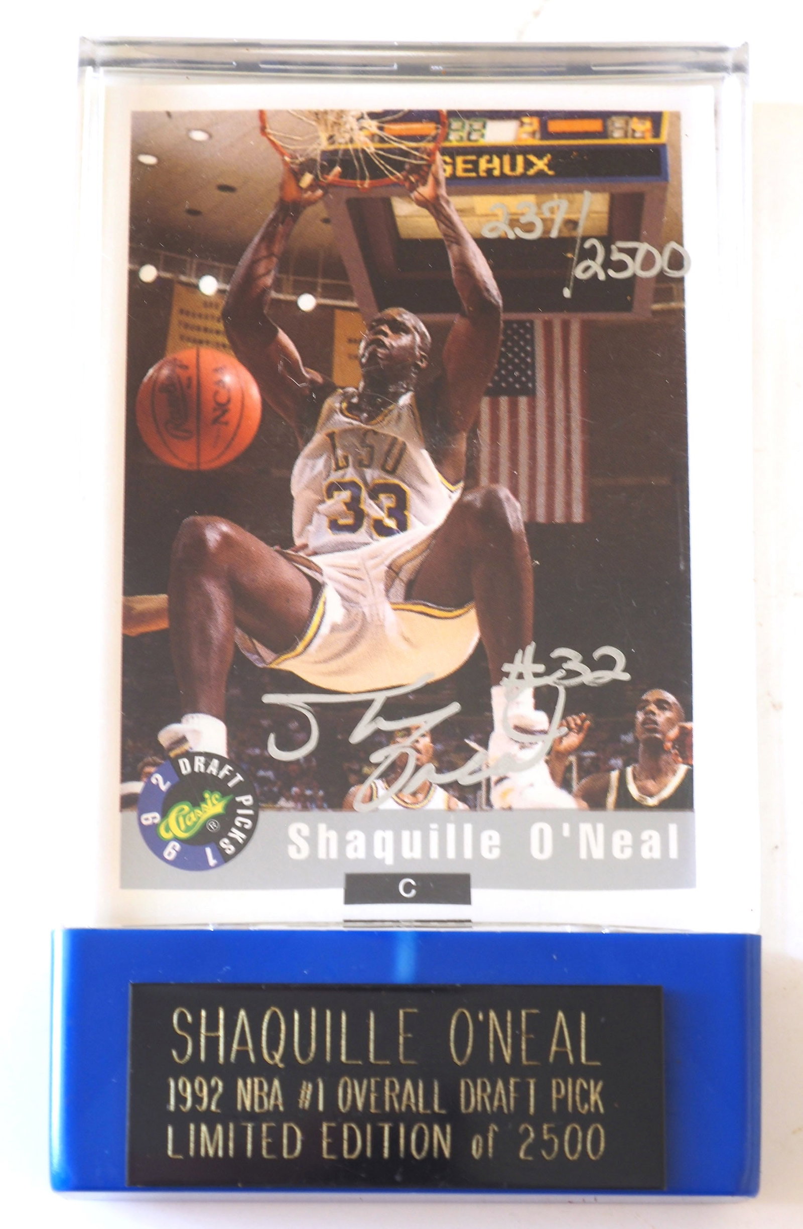 1992 Classic Draft Picks Shaquille O'Neal, On Card RC Autograph (1 of 2)