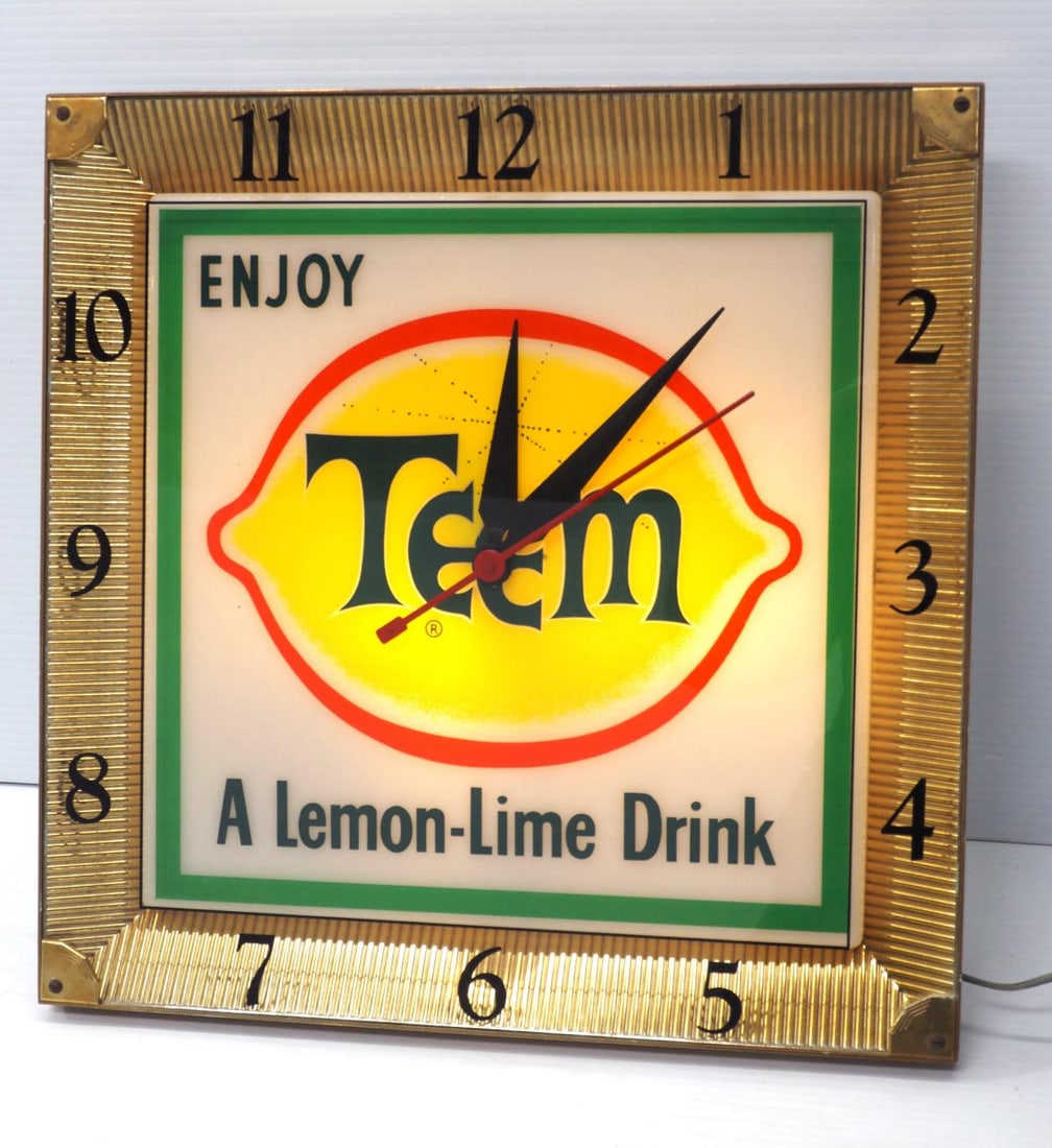 Enjoy Teem, A Lemon-Lime Drink lighted clock (1 of 3)