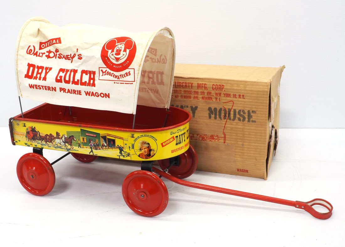 Walt Disney Davy Crockett tin wagon (1 of 3)