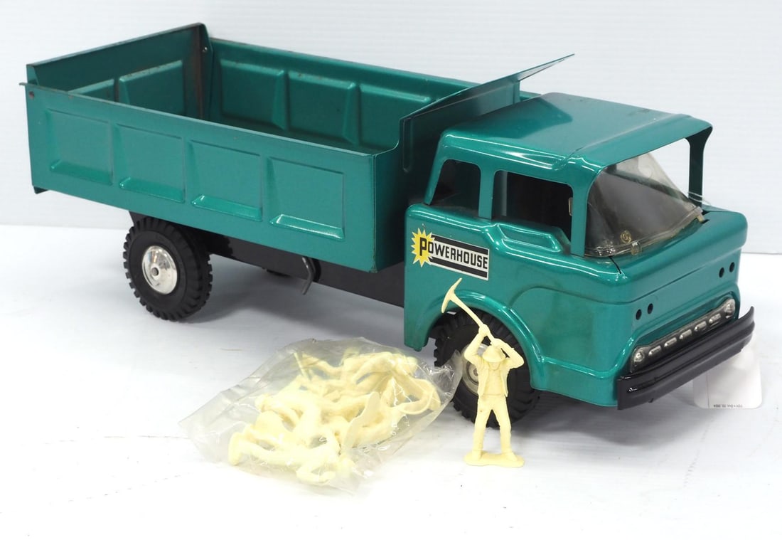 Marx Powerhouse dump truck (1 of 4)