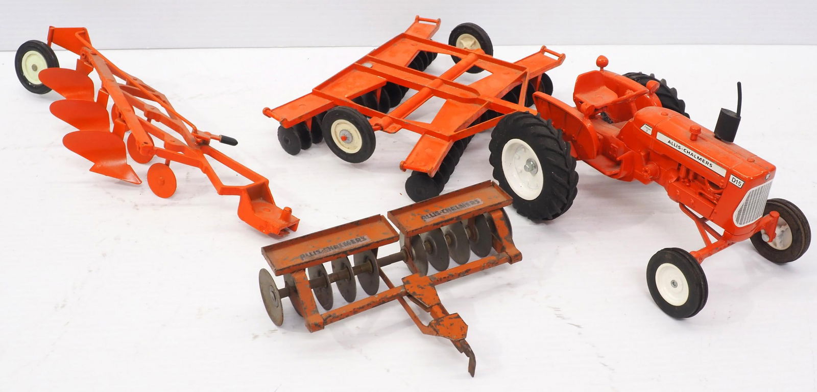 Allis Chalmers D15 Tractor, Discs & Plow (1 of 5)