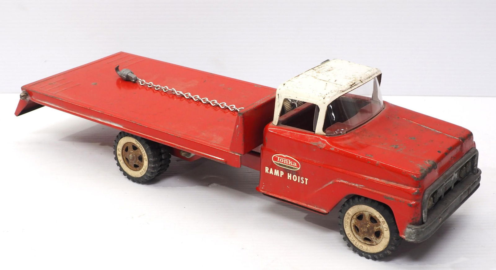 Tonka Ramp Hoist Flatbed Truck (1 of 4)