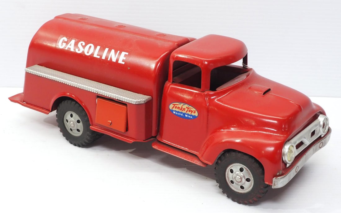 Tonka Gasoline Tanker Truck: Tonka pressed steel Gasoline Tanker Truck - Repainted