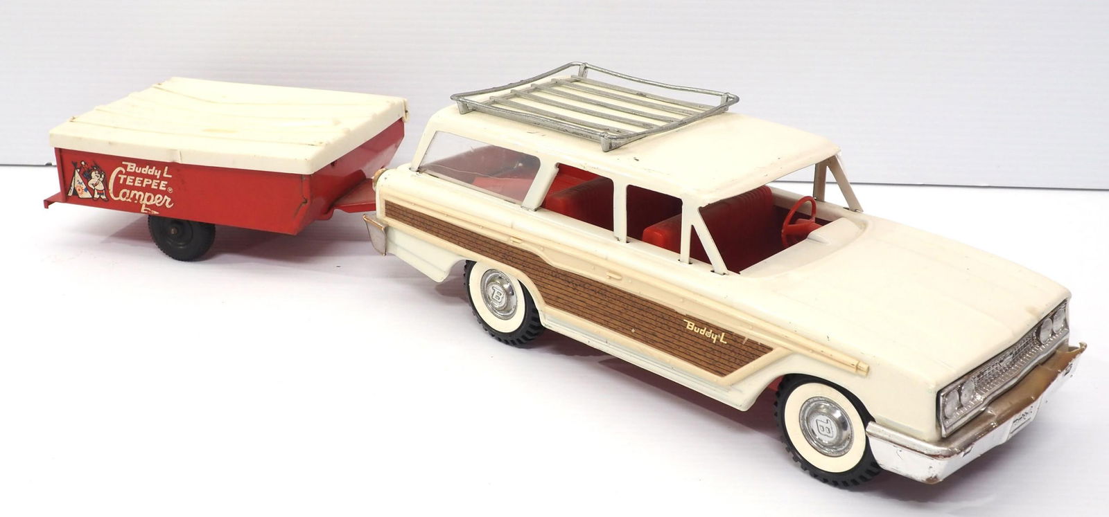 Buddy L Station Wagon & TeePee Camper (1 of 6)