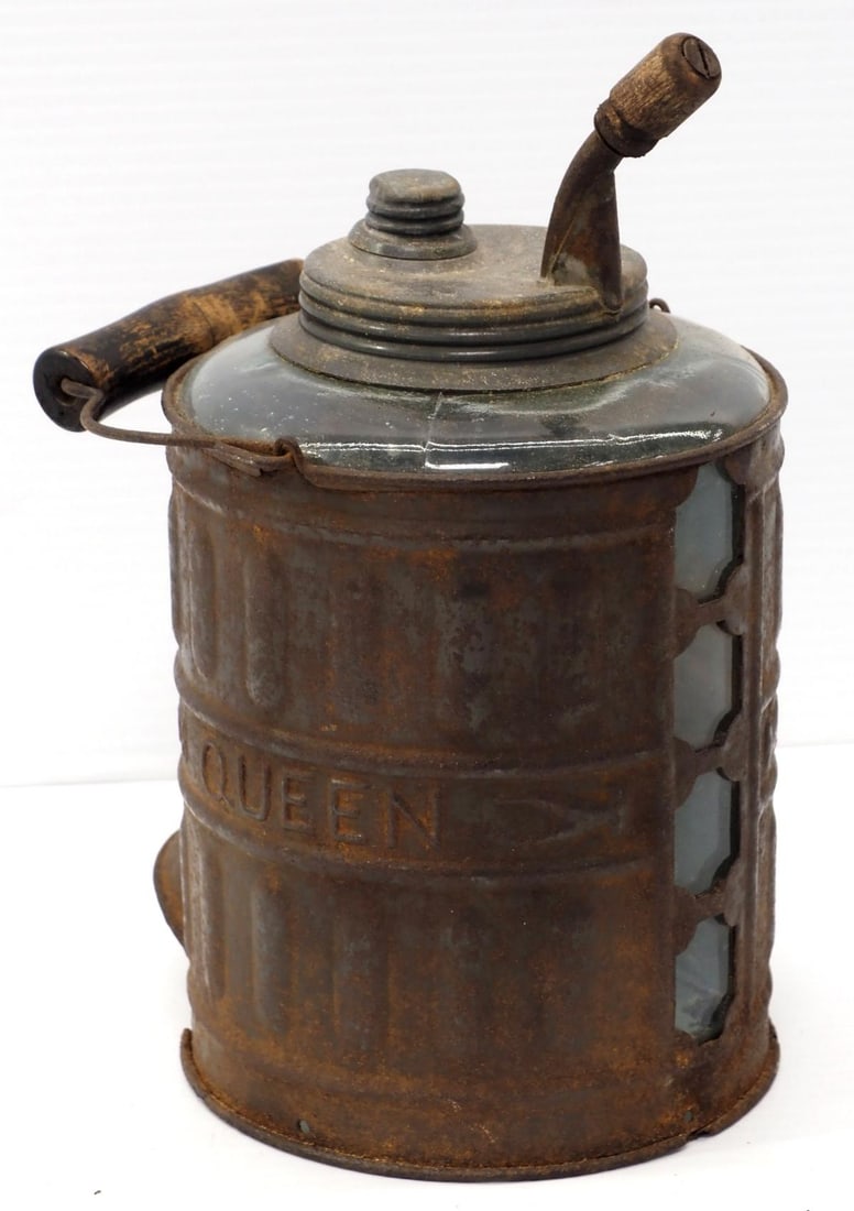 Half-gallon Queen glass fuel can with tin wrap (1 of 4)