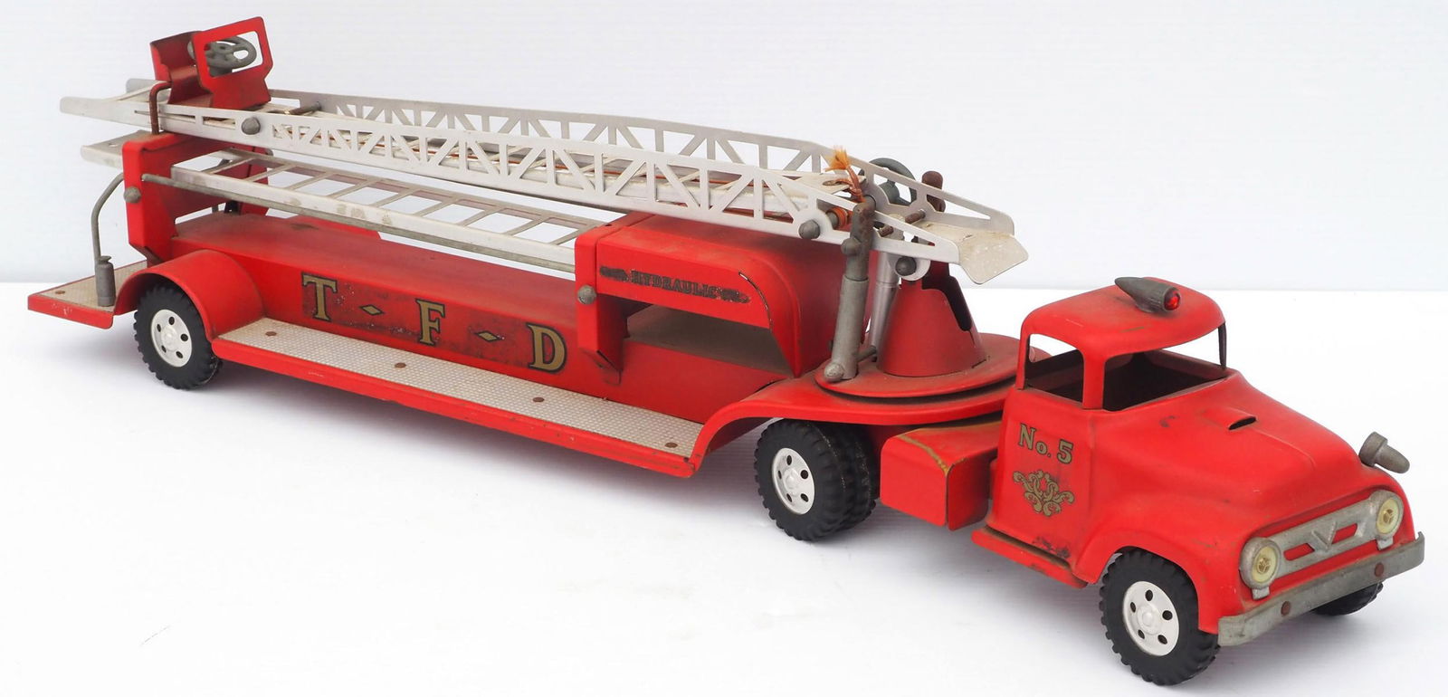 Tonka No.5 Hydraulic Fire Engine (1 of 4)