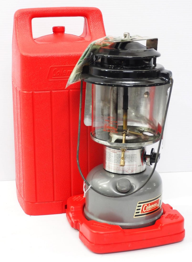 Coleman Model 295 Powerhouse Unleaded lantern (1 of 2)