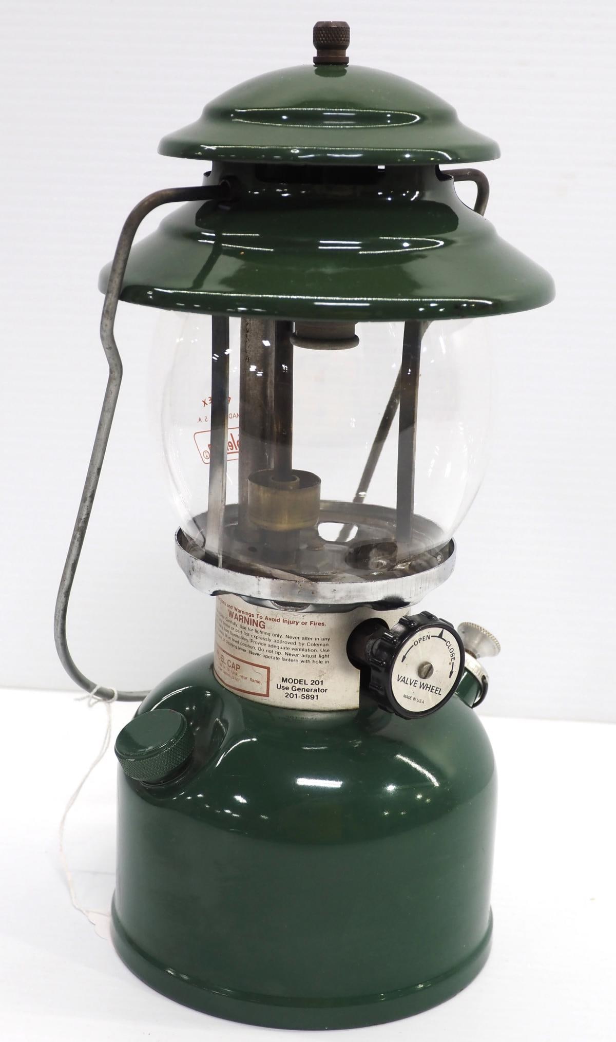 Coleman Model 201 kerosene lantern (1 of 3)
