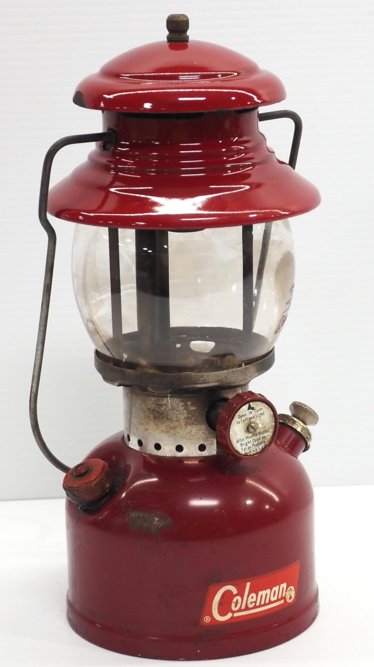 Coleman Model 200A lantern (1 of 5)