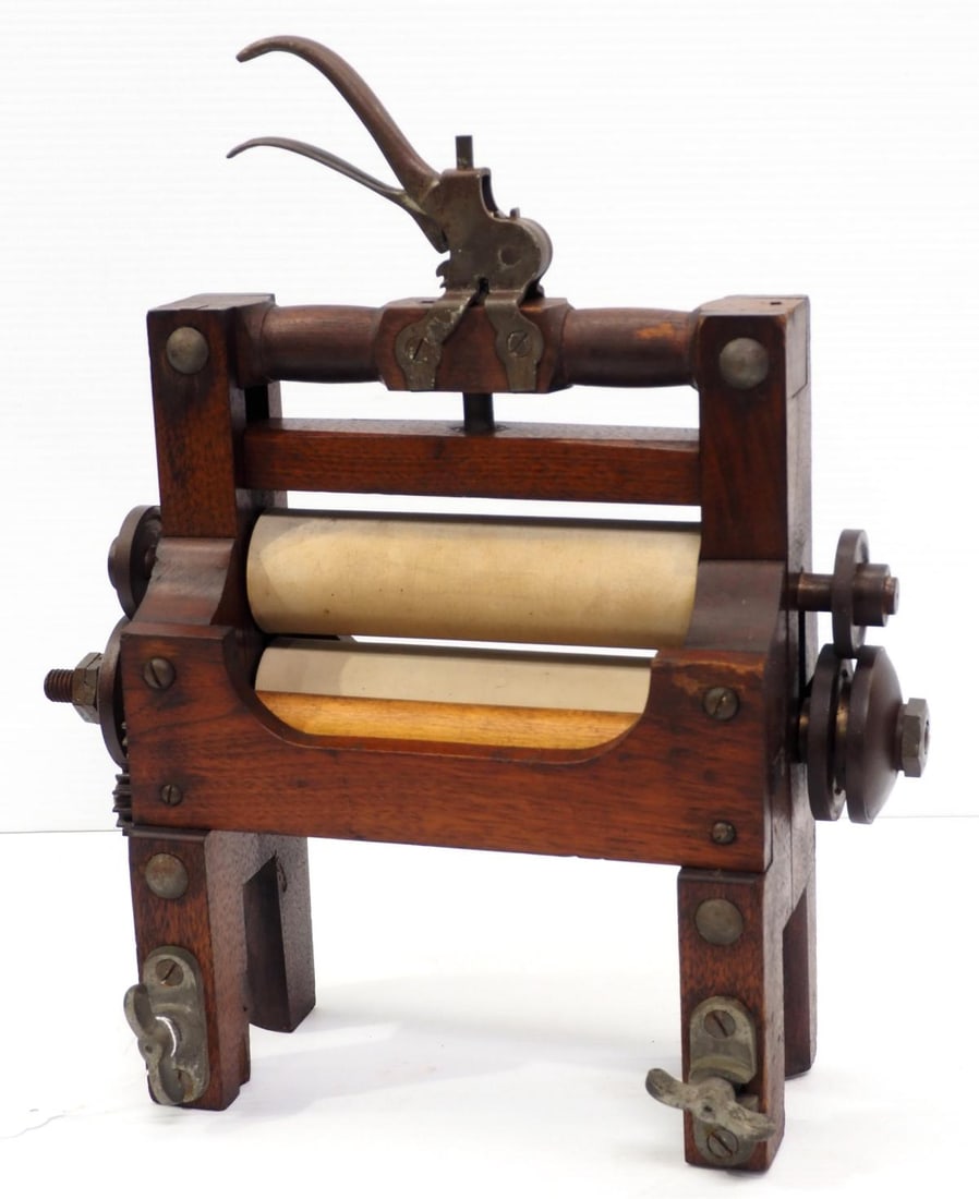 Patent model walnut clothes wringer (1 of 3)