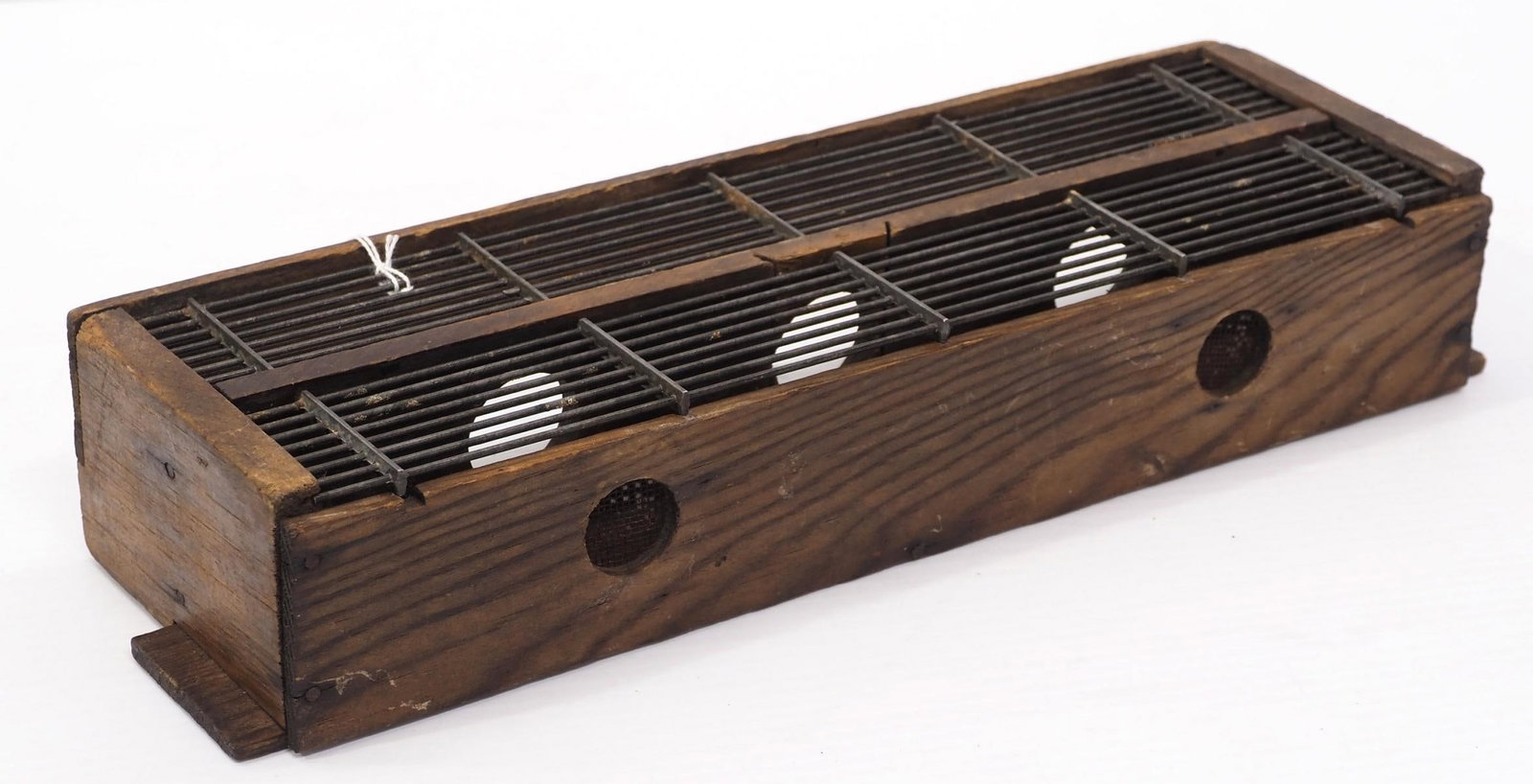 Early wooden queen bee carrier: Early wooden queen bee carrier, 4.5"x3"x15"L