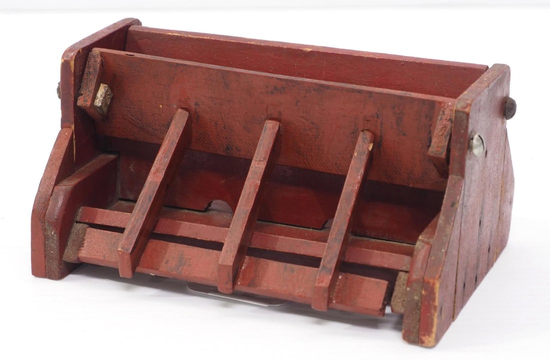 Salesman samplewooden Lyon's Perfect Hog Trough: Salesman samplewooden Lyon's Perfect Hog Trough with excellent original paint and stenciling, 6.5"x5"x3.5"H