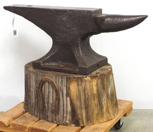 510 lb 1917 Arm & Hammer farrier anvil