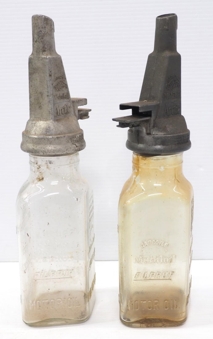 (2) 1-quart glass Mobiloil Filpruf oil bottles (1 of 4)
