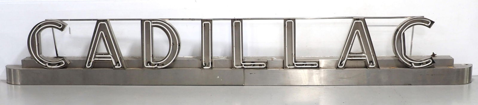 Cadillac neon sign, WOW! (1 of 10)