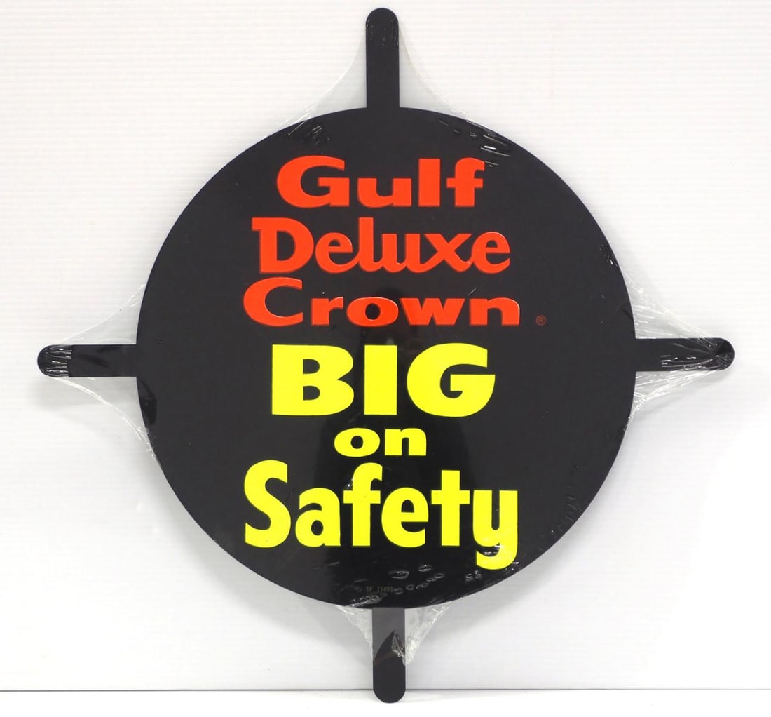 NOS Gulf Deluxe Crown tire display sign (1 of 3)