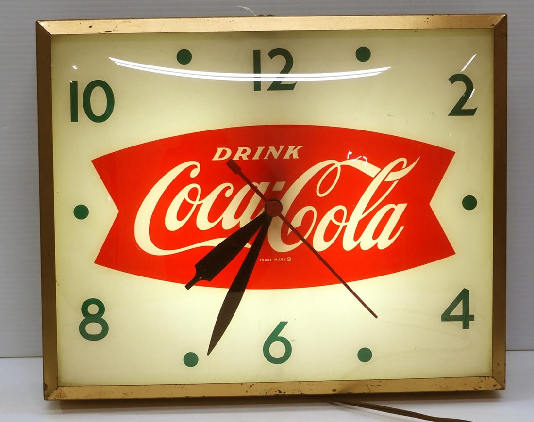 Lighted Coca Cola clock (1 of 2)