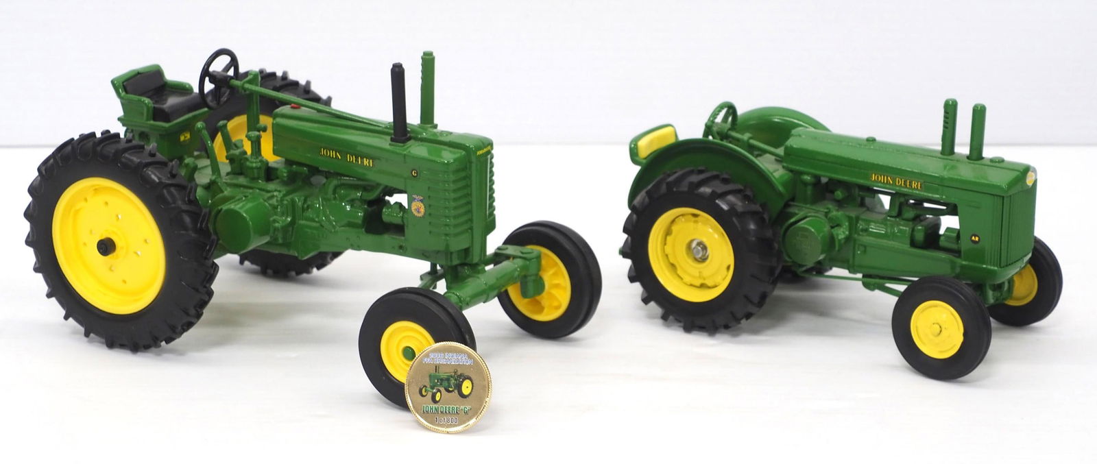 (2) John Deere Tractors: (2) 1:16 scale John Deere Tractors: G, 2006 FFA, #212 of 800 / AR, 1994 Farm Progress Show