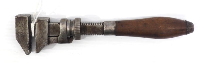 Universal screw-adjust monkey wrench