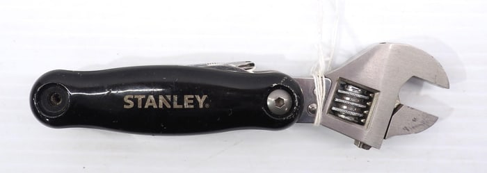 Stanley knive/wrench multi-tool
