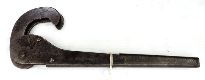 Stix-on Efficiency Device Corp pipe wrench