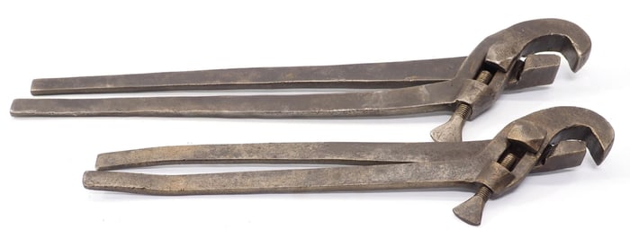 (2) Screw-adjust pipe tongs