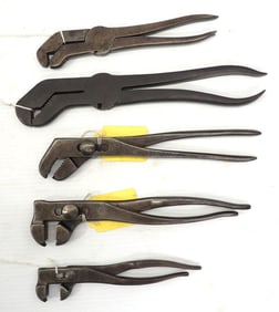 (5) Quick-adjust pipe wrenches