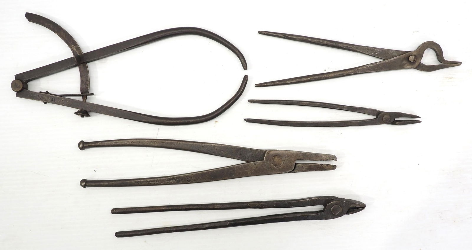 (4) Small blacksmith tongs & calipers (1 of 2)