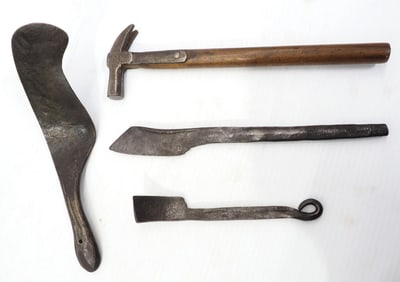 (3) Early farrier hoof trimming knives & hammer