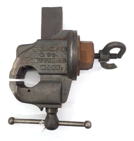 HB Smith & Co. Estfield, Mass. tabletop vise