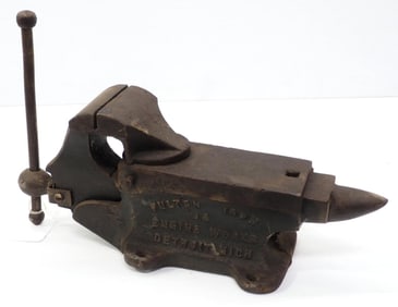 Fulton Iron & Engine Works No.30 vise