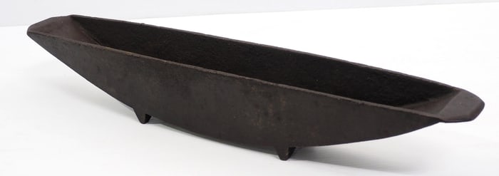 Cast iron wagon wheel soaker