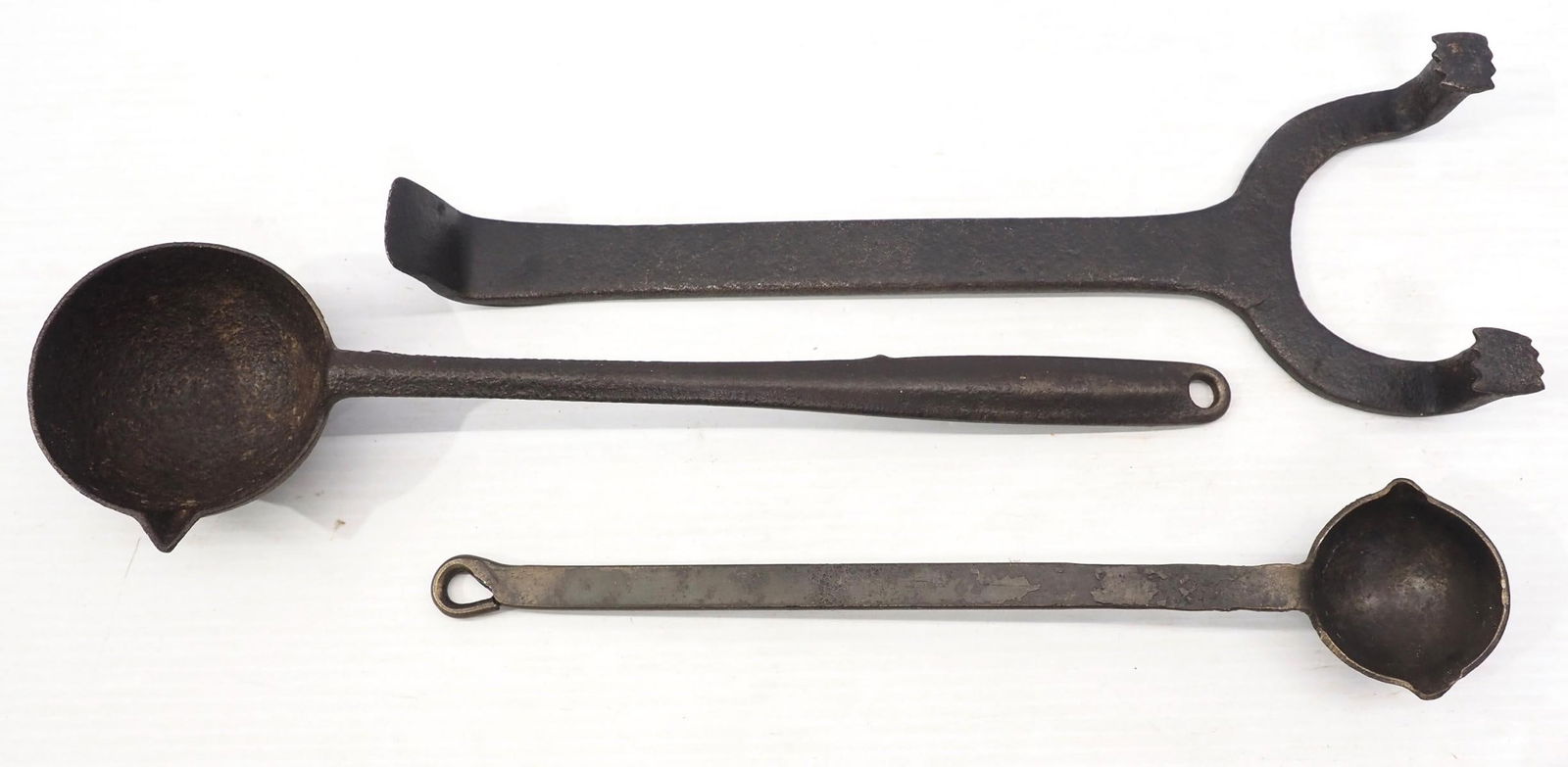 Hand forged flooring tool and 2 ladles (1 of 2)