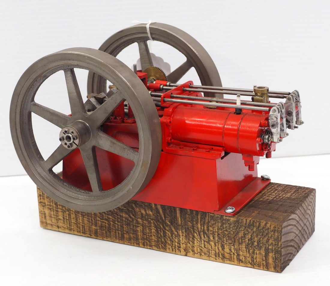 Model gas hit & miss engine (1 of 2)