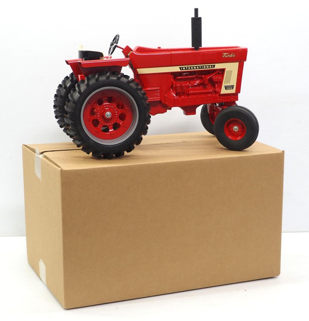 Scale Models 1/8 scale International 1066 Tractor: Scale Models 1/8 scale International 1066 WF Tractor, 100 Years of Farmall - NIB