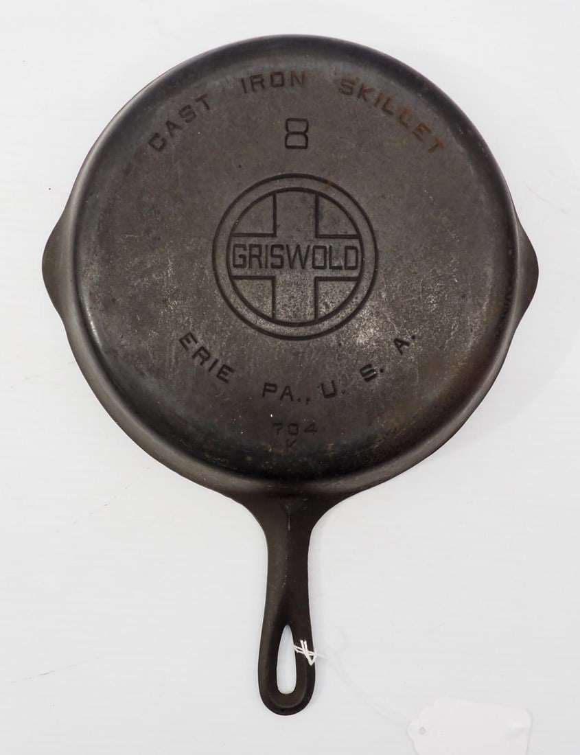 Griswold No.8 cast iron skillet: Griswold No.8 cast iron skillet with large block logo