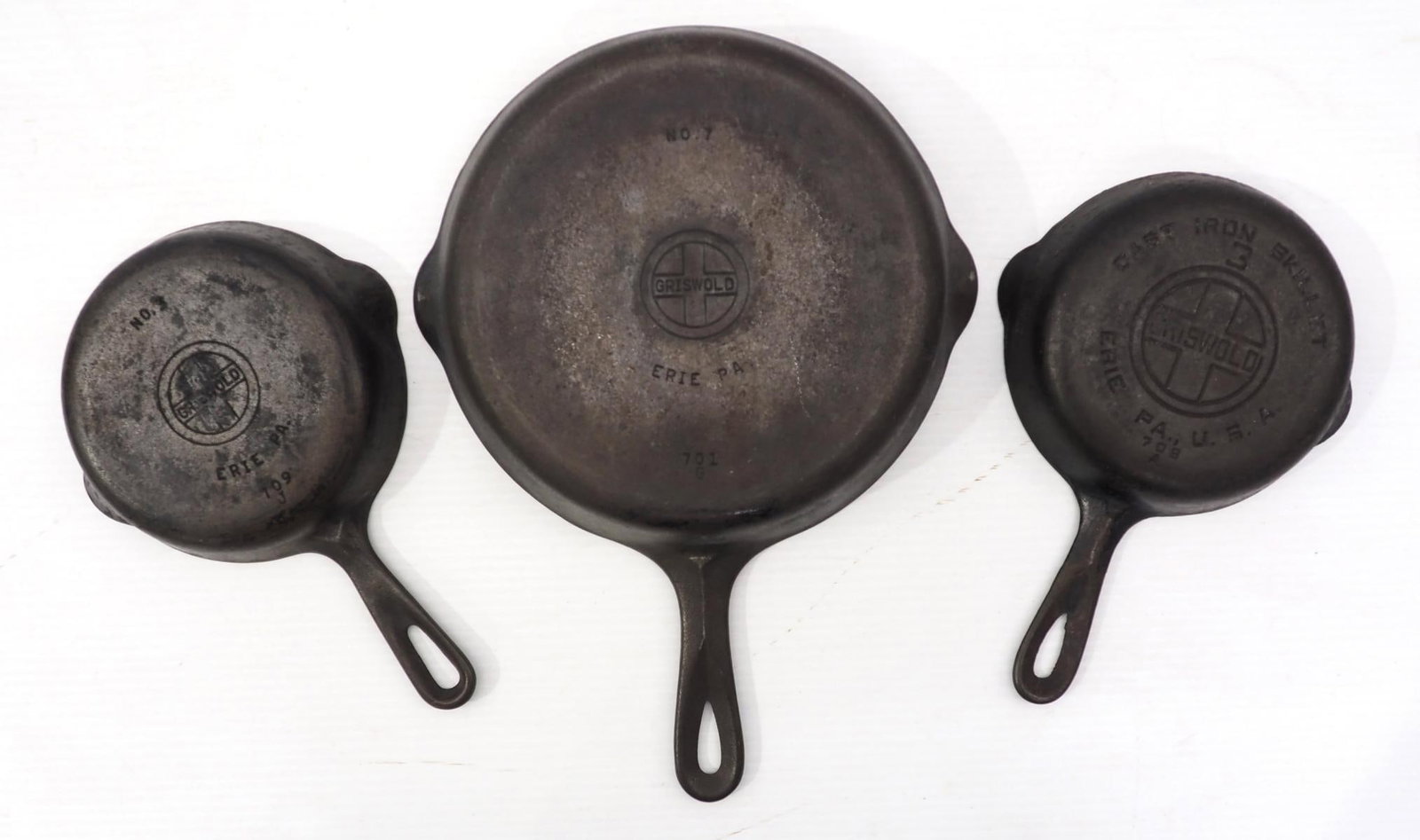 (3) Griswold cast iron skillets (1 of 2)