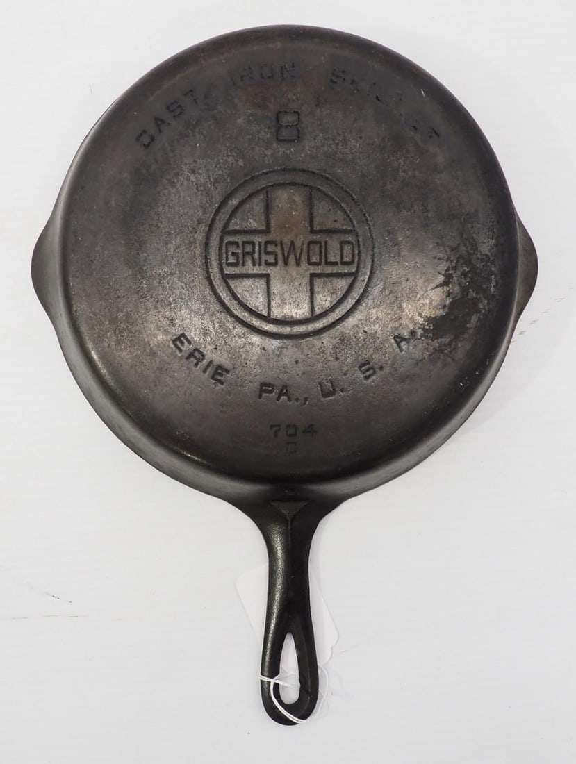 Griswold No.8 cast iron skillet: Griswold No.8 cast iron skillet with large block logo