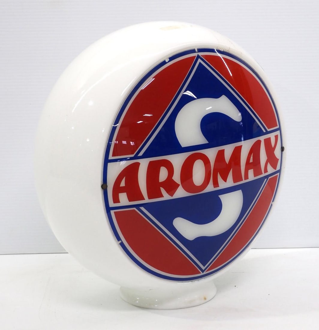 Aromax gas pump glass globe: Aromax gas pump glass globe with 1 lens - Great * * This lot will be delivered to the UPS Store for professional packing and shipping