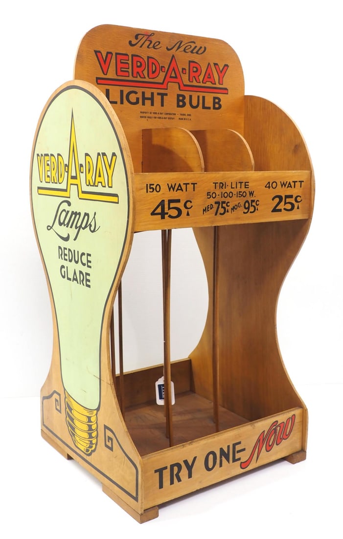 Verd-A-Ray Light Bulb wooden store display (1 of 2)
