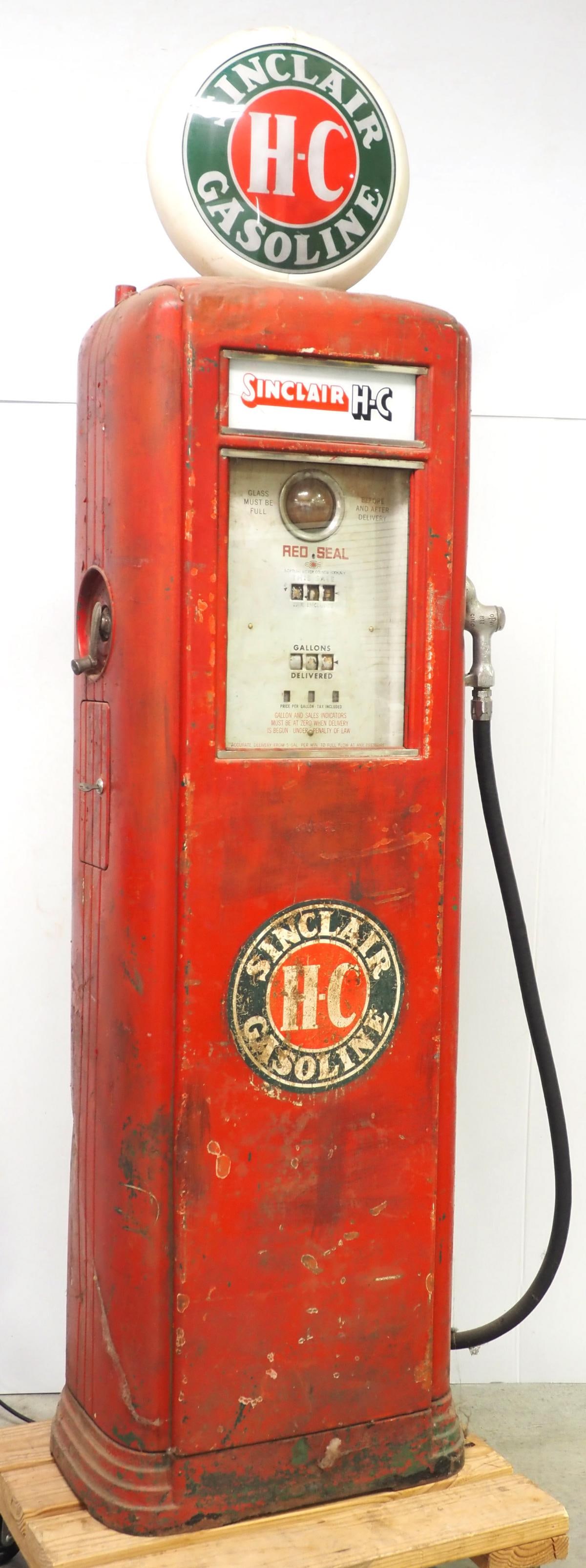 Red Seal Model 855 gas pump (1 of 6)