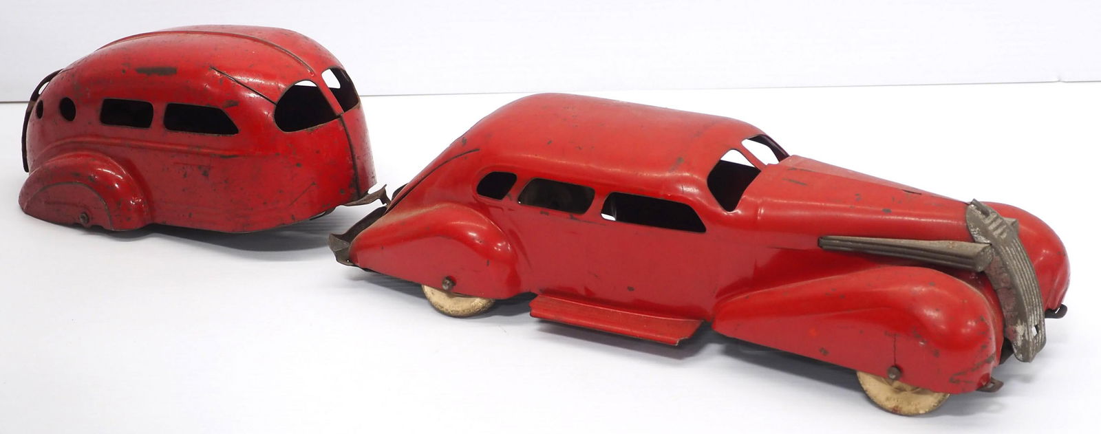 1930s Wyandotte Red LaSalle Sedan with Trailer (1 of 2)