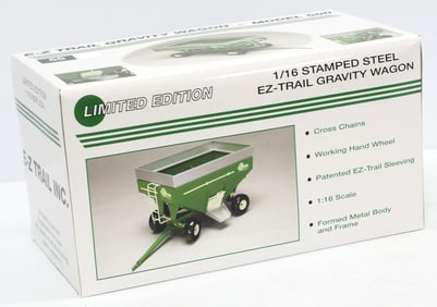 SpecCast E-Z Trail Gravity Wagon in Green