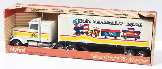 Nylint Kidds Marshmallow Express truck