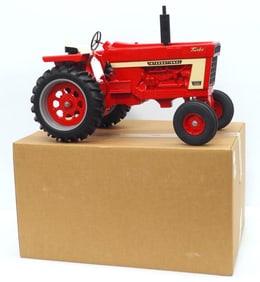 Scale Models International 1066 WF Tractor